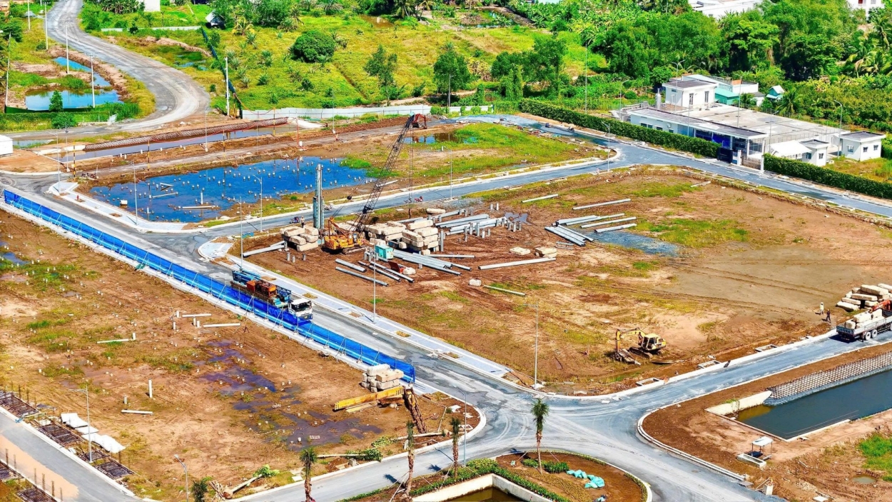 Cây xanh và cảnh quan đang được triển khai tại dự án LA HOME